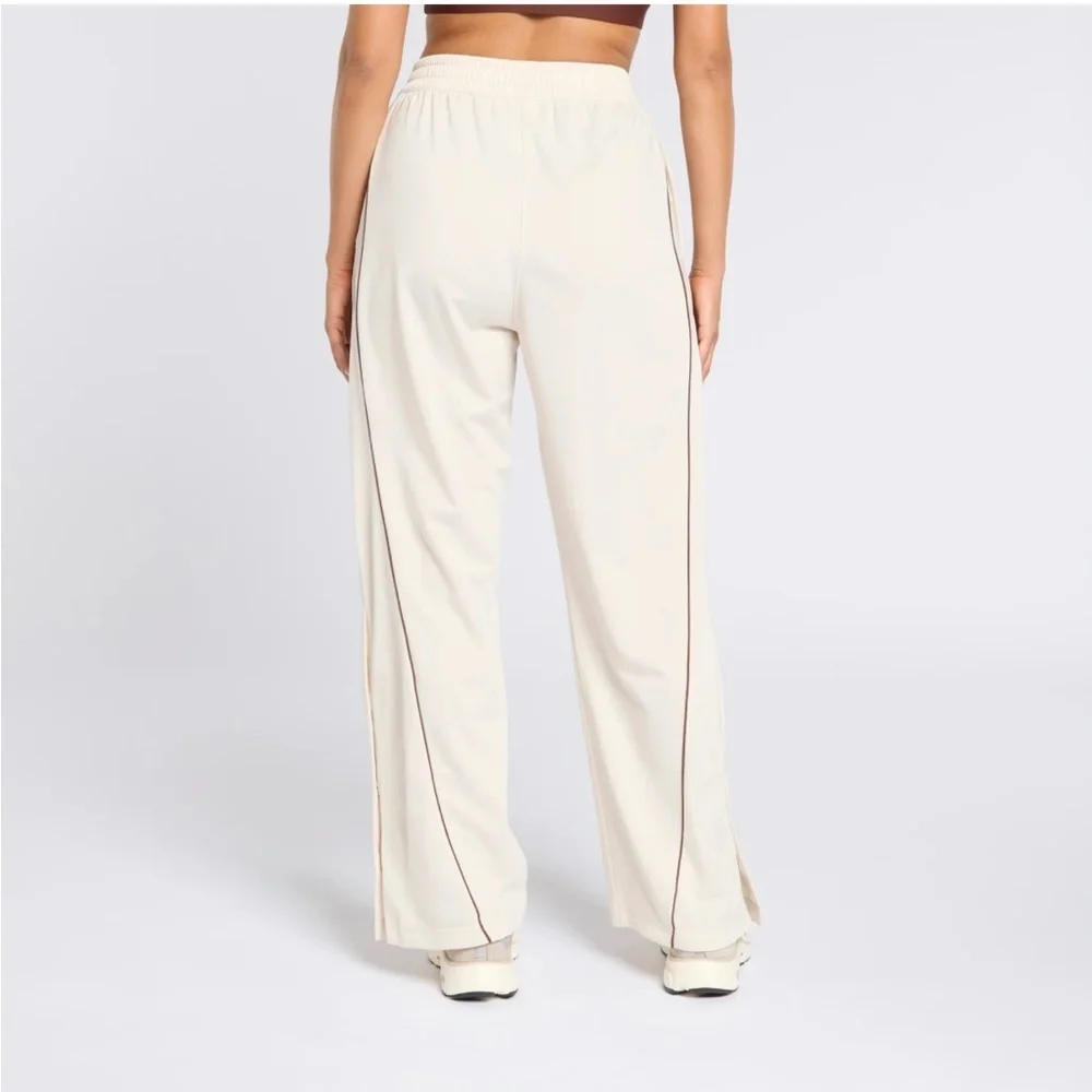 Reebok Baseball Creme & Brown Stripe Highrise Loose Track Pant Small - Picture 15 of 16